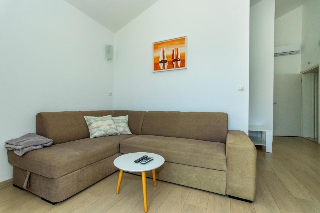 Apartments La Mirage Пировац Экстерьер фото