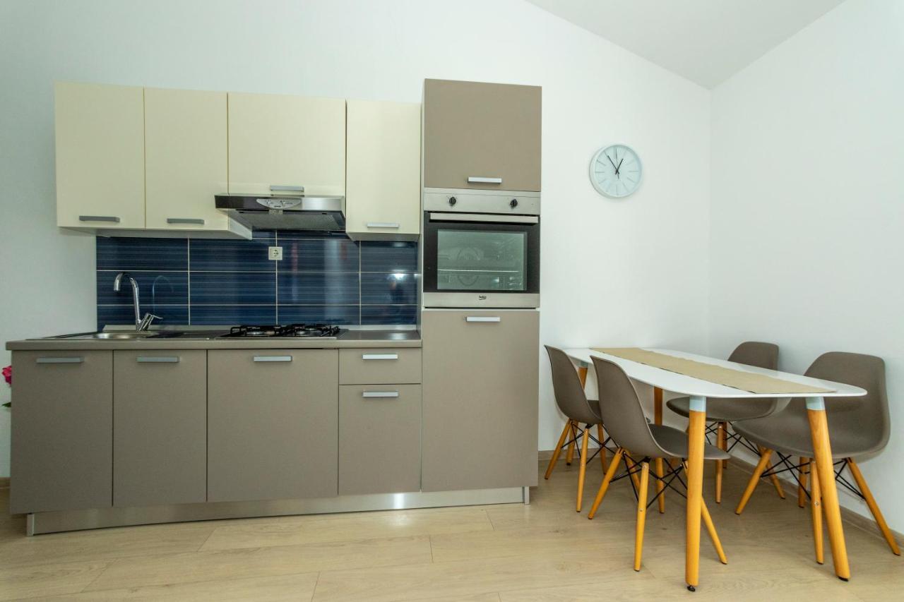 Apartments La Mirage Пировац Экстерьер фото