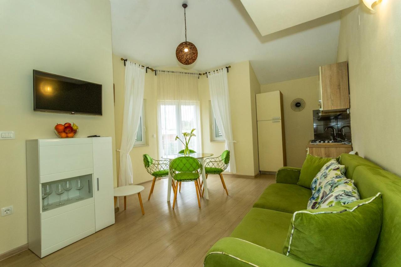 Apartments La Mirage Пировац Экстерьер фото