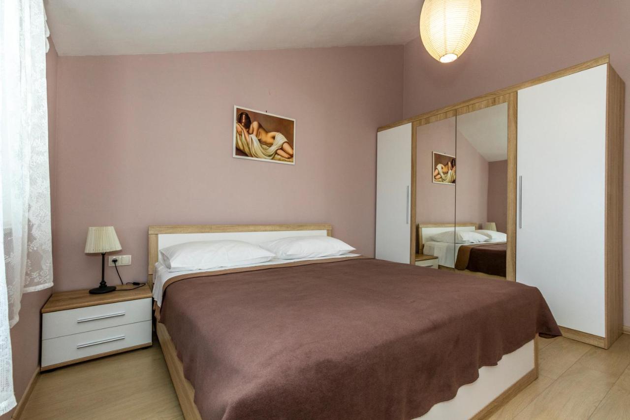 Apartments La Mirage Пировац Экстерьер фото