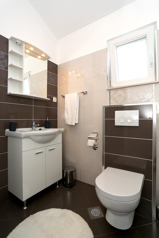 Apartments La Mirage Пировац Экстерьер фото