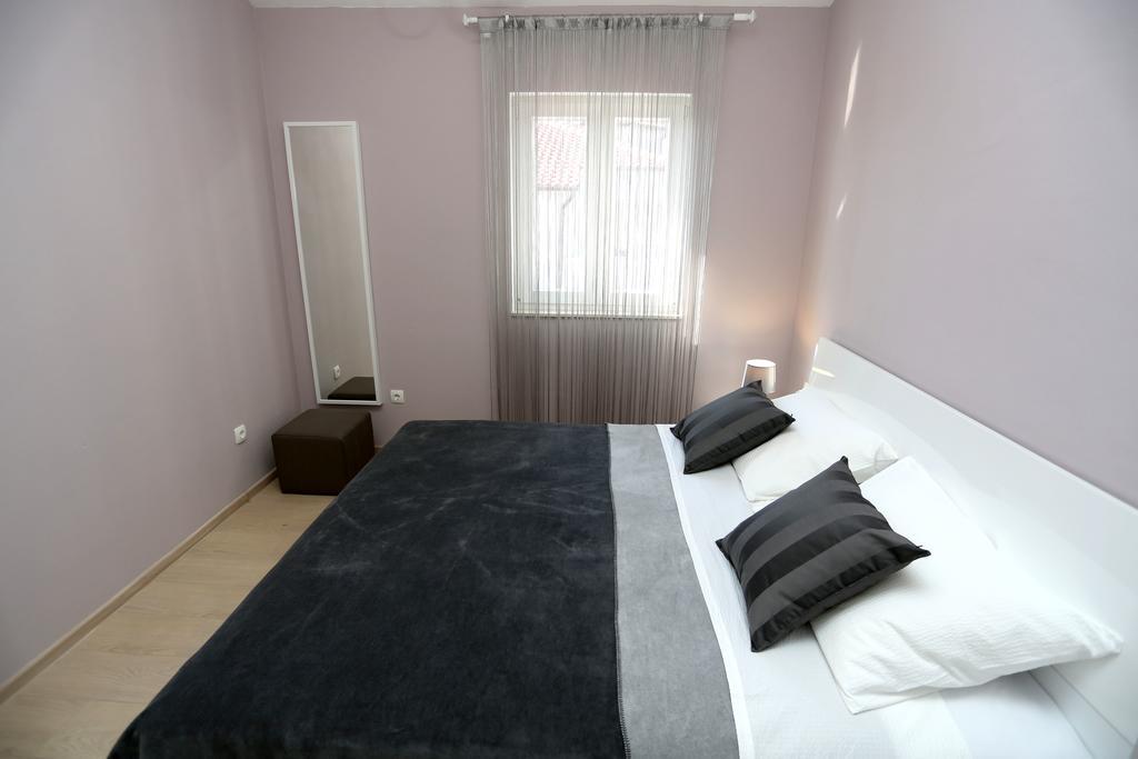 Apartments La Mirage Пировац Экстерьер фото
